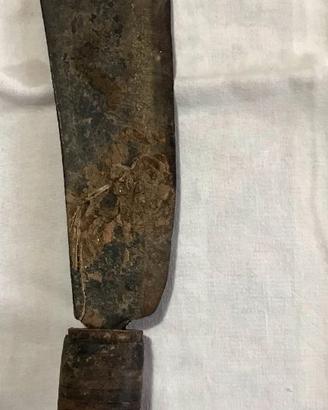 ANTICA RONCOLA PRIMI ‘900 - Pennato in ferro bat.