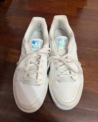 Scarpe Adidas NY90