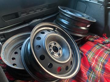 Quattro cerchi usati del 16 per Fiat 500 L