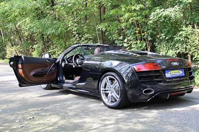 AUDI R8 Spyder 5.2 V10 FSI quattro R tronic