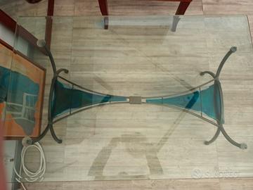 tavolino cristallo con inserti vetro e ferro battu