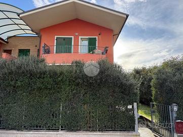 4 LOCALI A COLLI AL METAURO