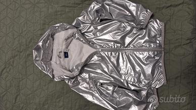 Giubbini e maglietta