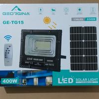 faro led con pannello solare 