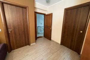 Appartamento con box e giardino