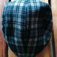 Basco trama a quadretti