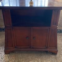 Mobile in legno massello