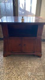 Mobile in legno massello