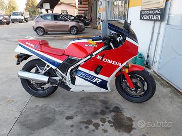 Honda VF1000R