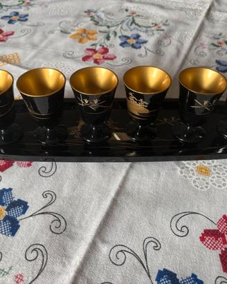 Servizio laccato stile giapponese