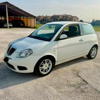 Lancia ypsilon ecochic GPL neopatentati