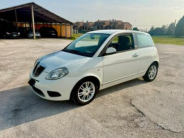 Lancia ypsilon ecochic GPL neopatentati