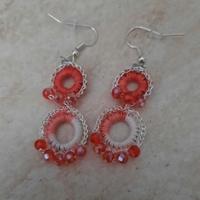 Braccialetti e orecchini