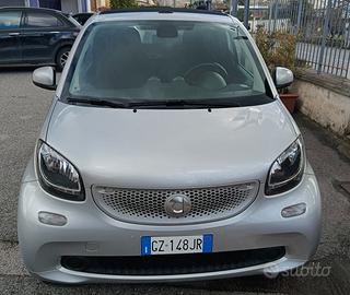 Smart fortwo cabrio 70 1.0 52kw 