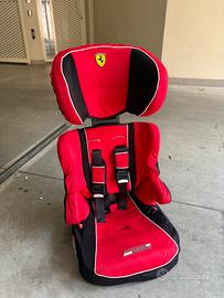 2 seggiolini auto Ferrari – 20 € la coppia
