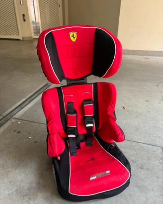 2 seggiolini auto Ferrari – 20 € la coppia