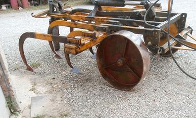 Chisel Estirpatore trainato per cingolati