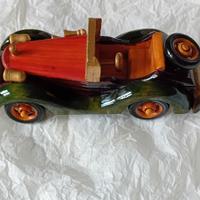 Modellino auto in legno