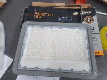 Faro LED 200W 18000 Lumen 4000K IP65 Lumileds Nuov