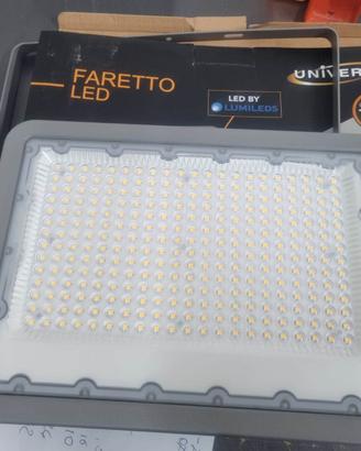 Faro LED 200W 18000 Lumen 4000K IP65 Lumileds Nuov