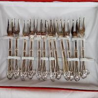 12 forchettine da dolce Bugatti in silver plated 
