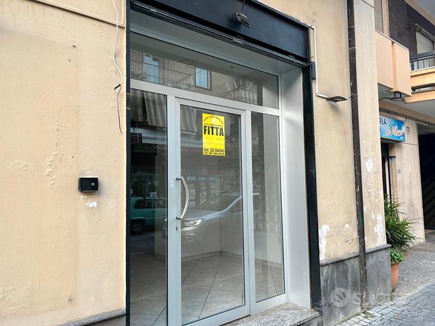 Locale commerciale fronte strada 40 mq