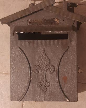 cassetta posta metallo con chiave