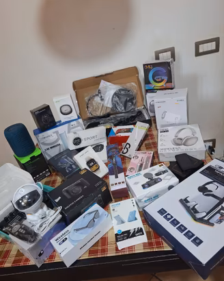 Lotto di vari accessori elettronici 25 pezzi Nuovi