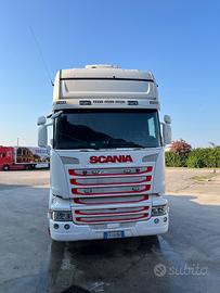 SCANIA R490