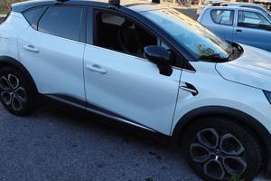 nuova Captur intens