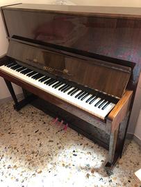pianoforte verticale Petrof