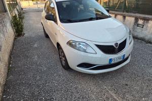 Lancia ypsilon 1300