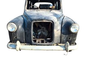 Taxi inglese anni 60 da restaurare