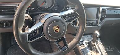 Splendida Porsce Macan Diesel 2015