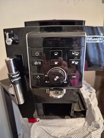 macchina caffè automatica Delonghi