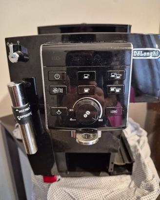 macchina caffè automatica Delonghi