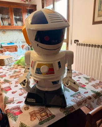 Emilio Robot
