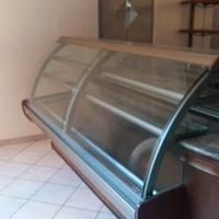 banco frigo pasticceria 