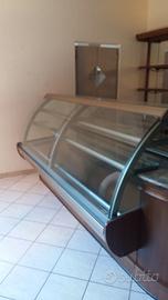 banco frigo pasticceria 