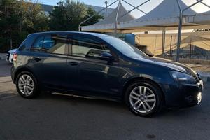 Volkswagen Golf 1.6 TDI Highline