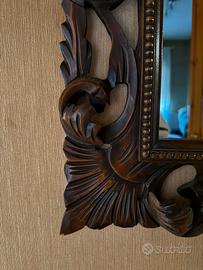 specchio in legno vecchio
