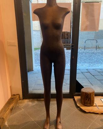 Manichino donna nero
