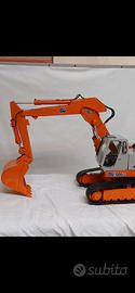 modellino escavatore