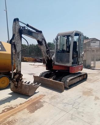 Miniescavatore Takeuchi TB 138FR