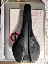 Giant contact feel neutral