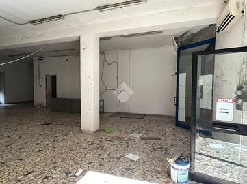 NEGOZIO A CASSINO