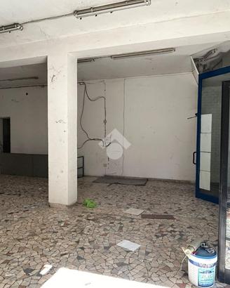 NEGOZIO A CASSINO