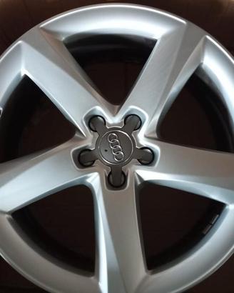 Cerchi in lega 19" AUDI Q5 con gomme invernali