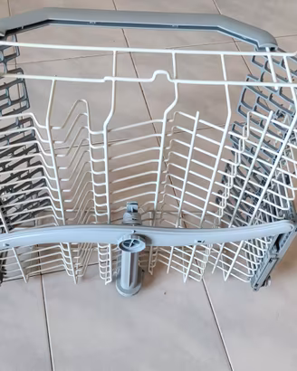 Lavastoviglie Hotpoint Ariston cestello superiore+