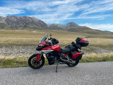 Ducati Multistrada v4 S travel & radar